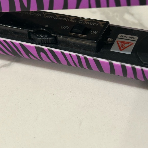 DNA Hair Tools Ceramic Flat Iron‎ Purple Zebra